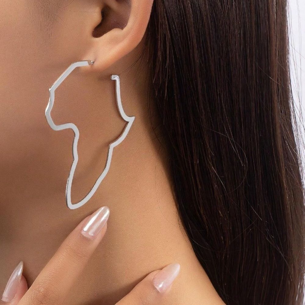 3for$20 NEW silver color Women's Popular Twisted Outline Africa continent